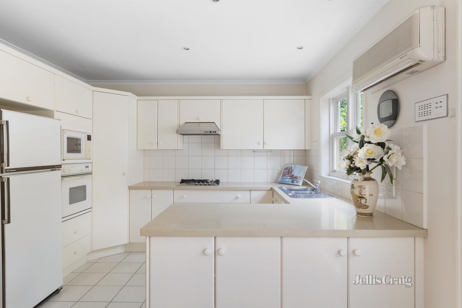 34 Munro Street, Hawthorn East image 4