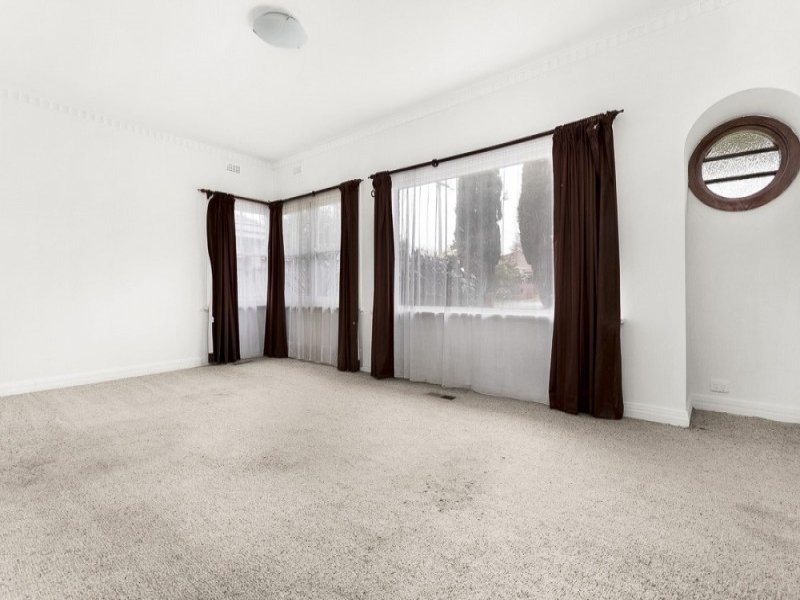34 Nicholson Street, Balwyn North image 4