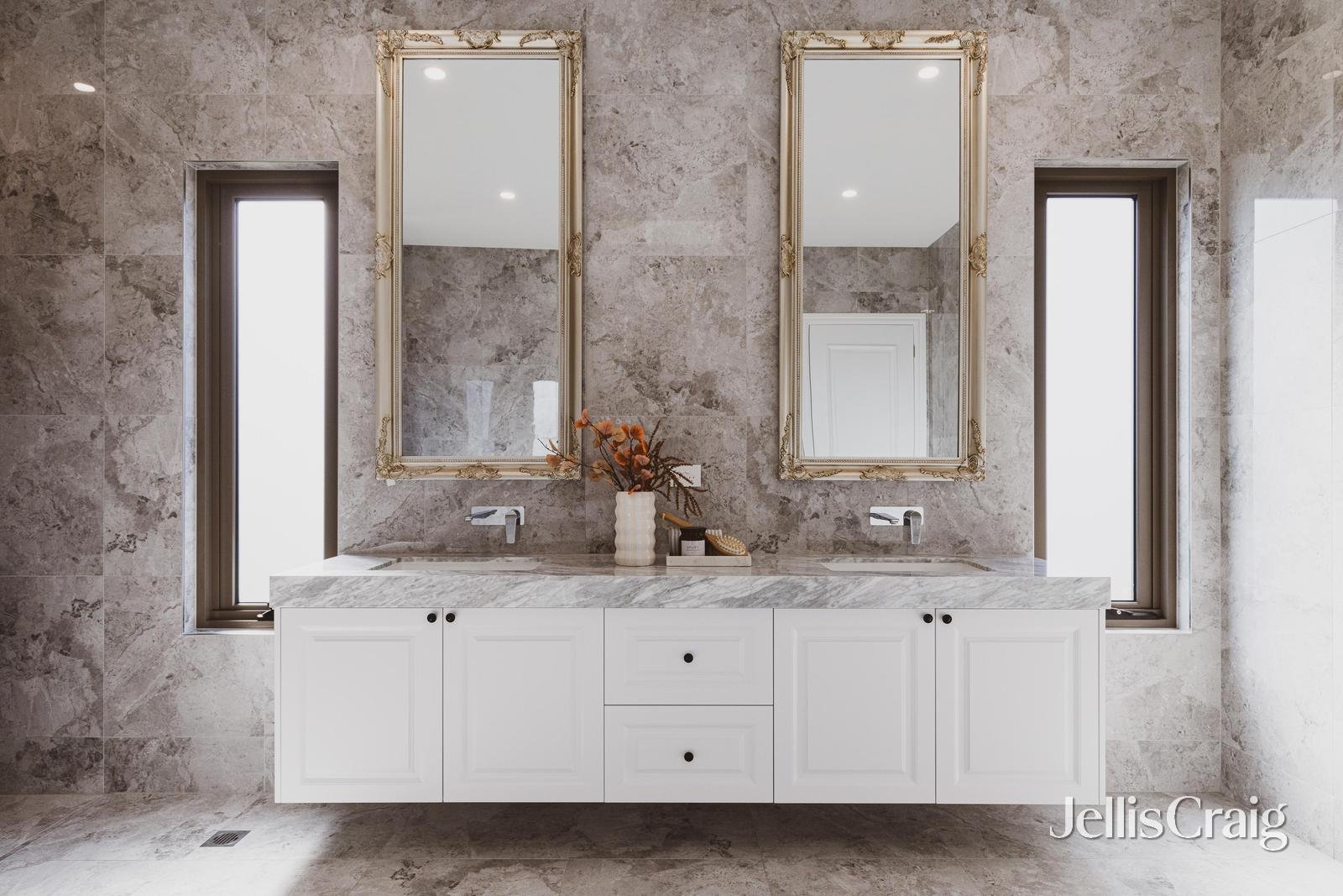 34 Oakern Street, Mount&nbsp;Waverley image 17