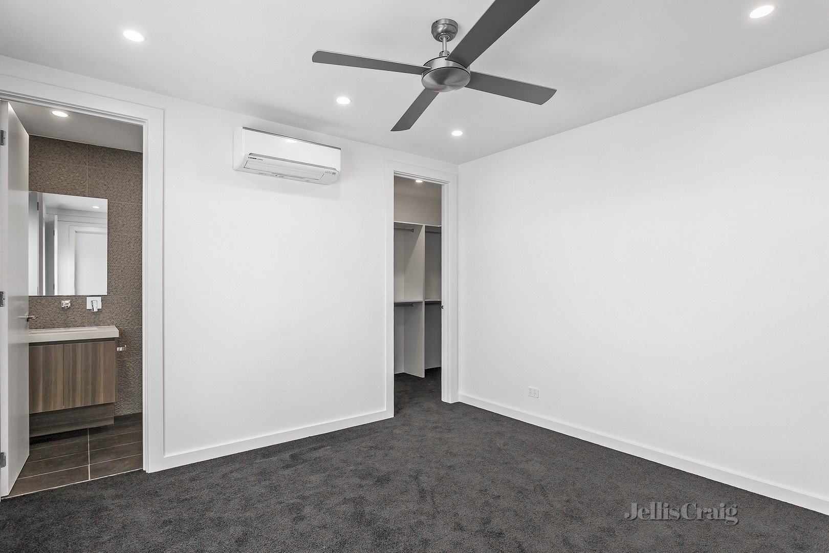 3/4 Percy Street, Newport image 6