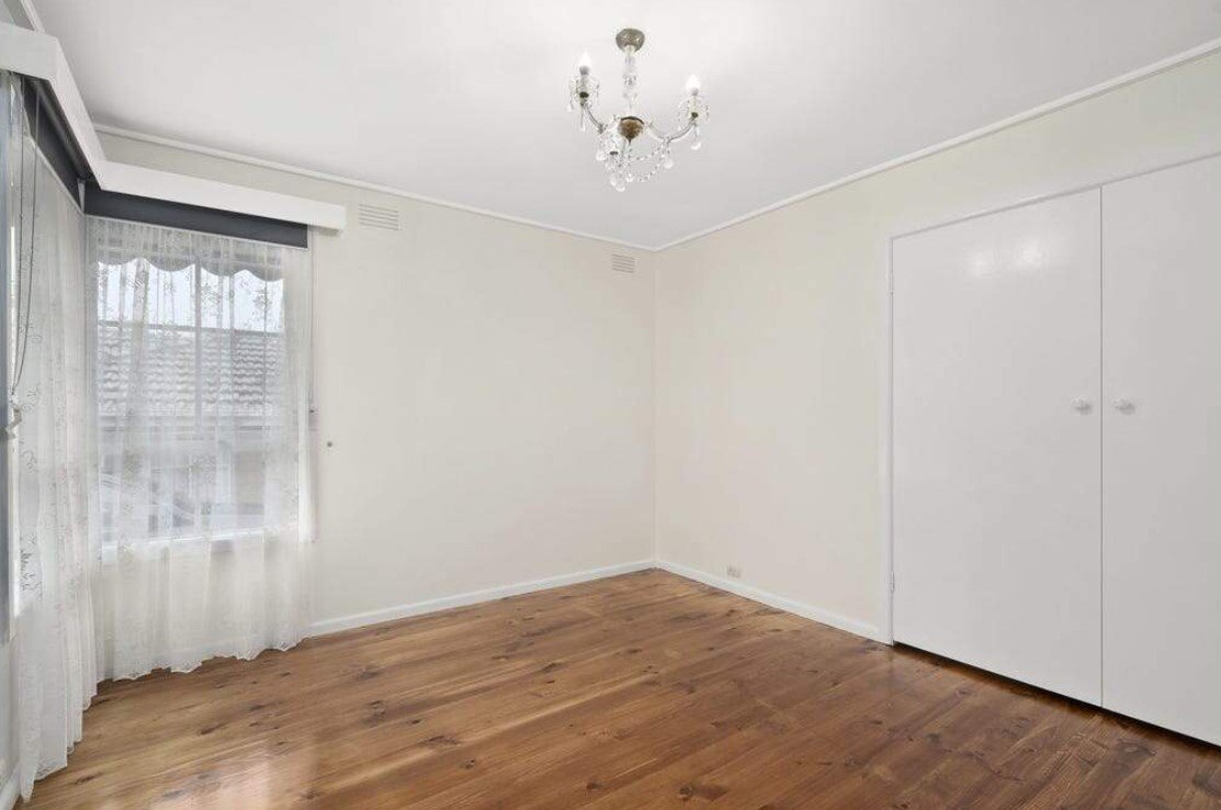 3/4 Raynes Street, Balwyn image 5