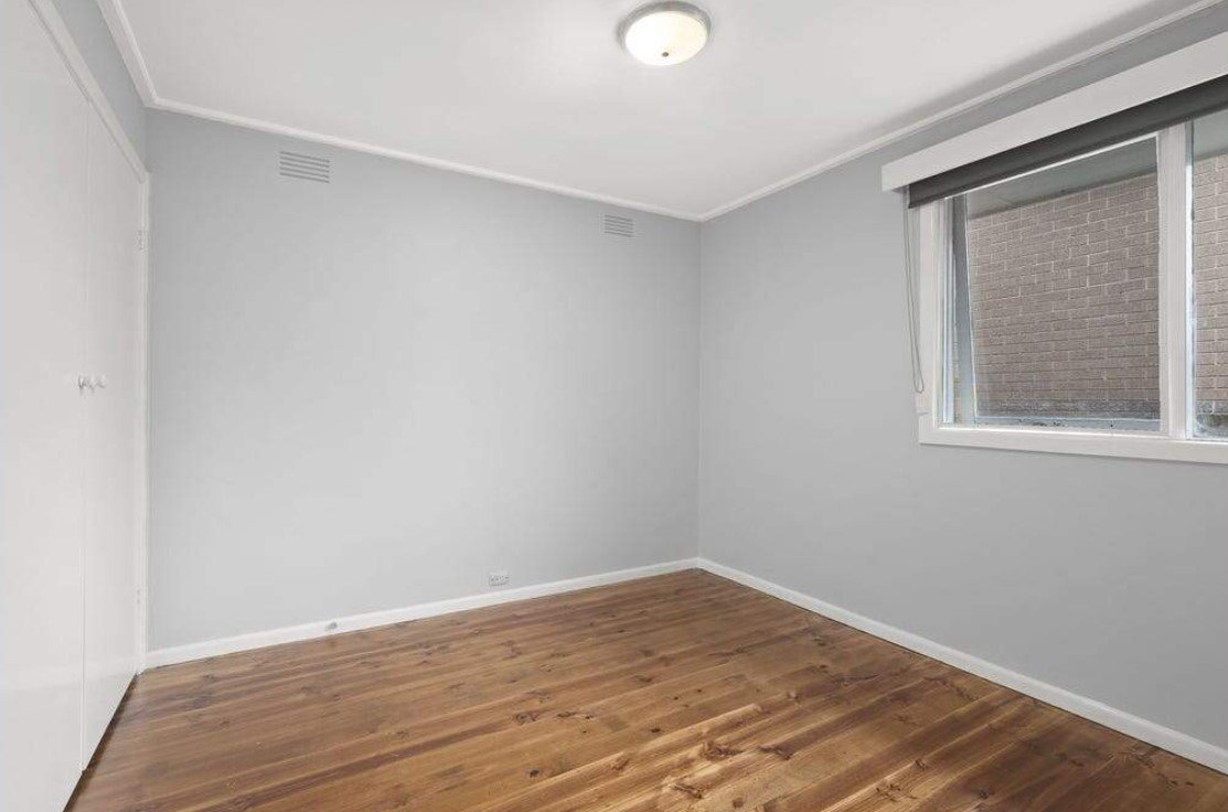 3/4 Raynes Street, Balwyn image 6