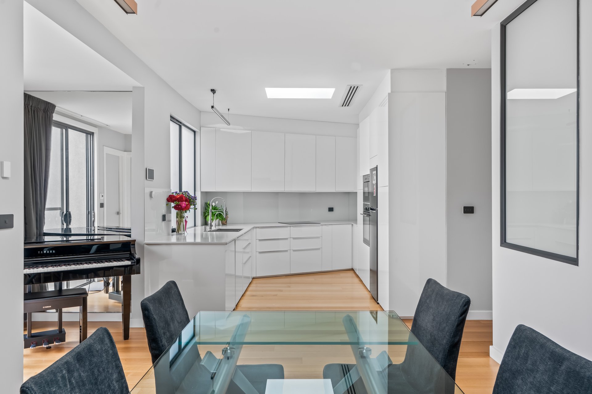 34 Richardson Street, Albert&nbsp;Park image 3