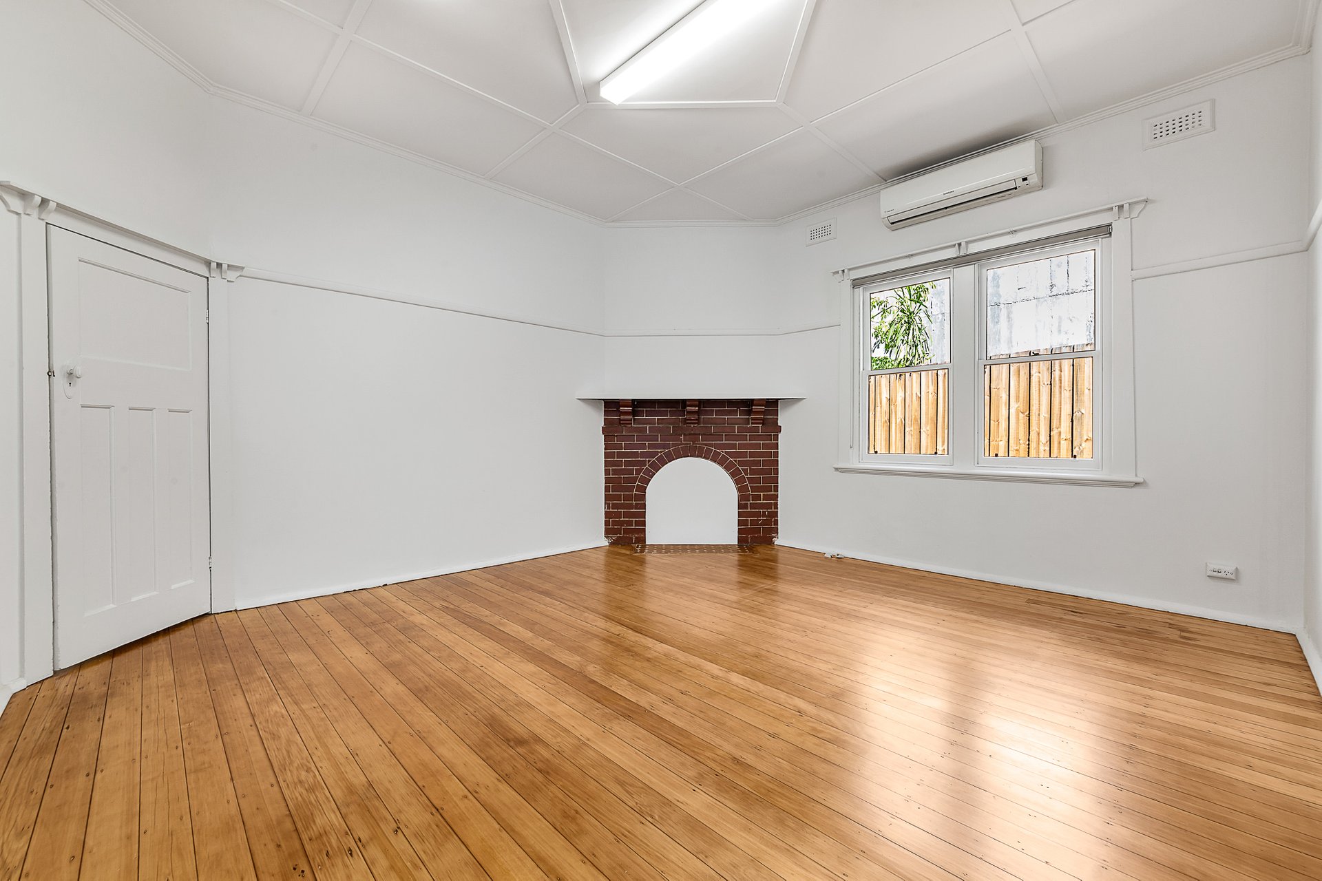 Property Gallery Thumbnail 4