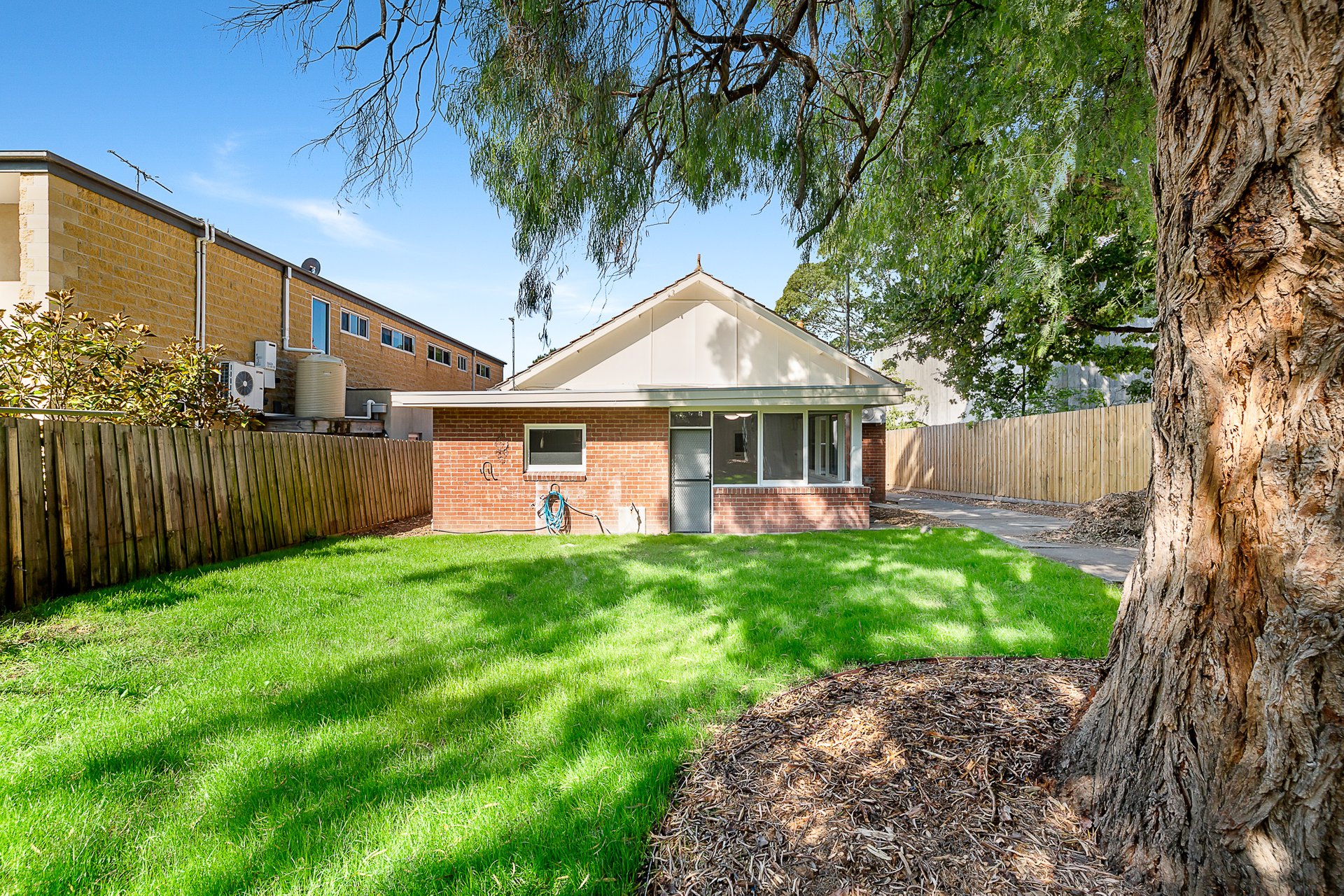Property Gallery Thumbnail 8