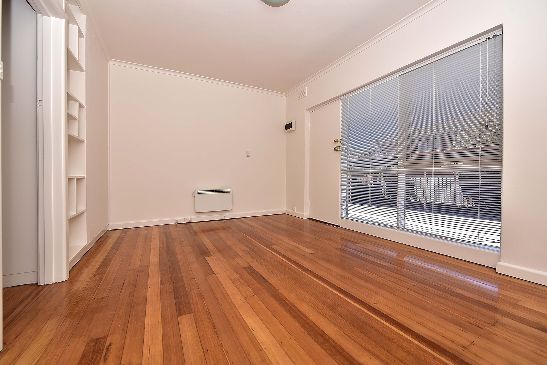 3 / 4 Rosedale Avenue GLEN HUNTLY, VIC 3163