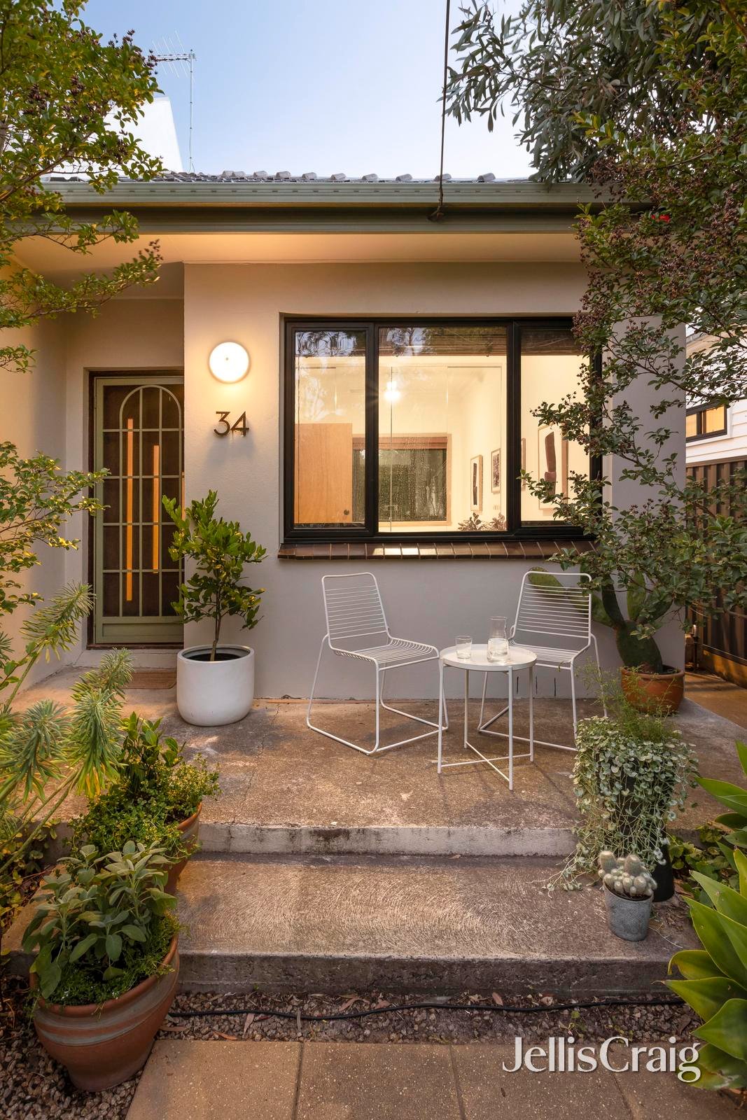 34 Rossmoyne Street, Thornbury image 2