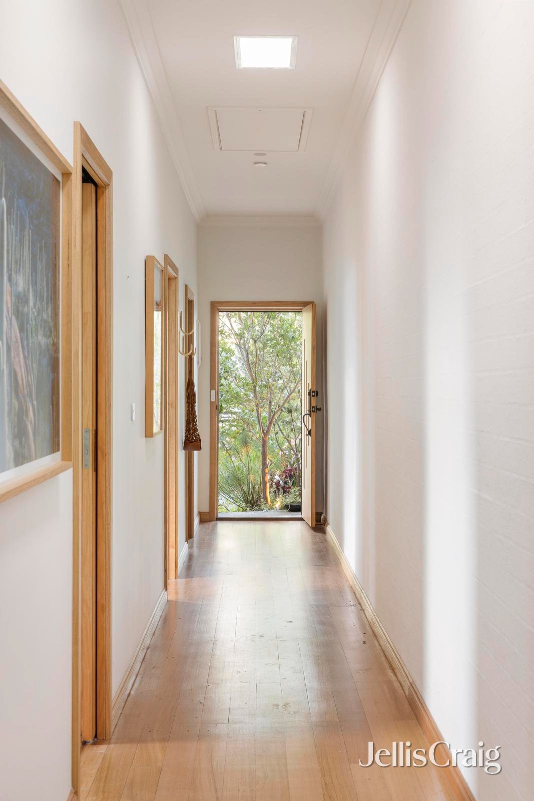 34 Rossmoyne Street, Thornbury image 3