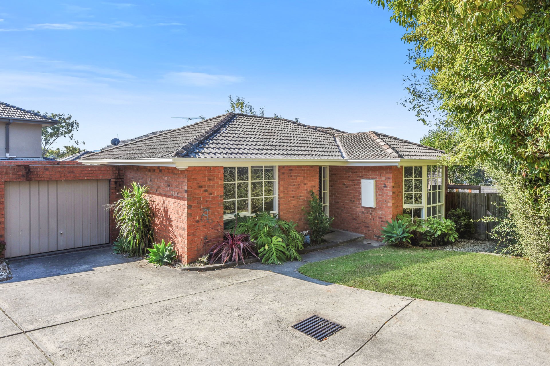 3/4 Saladin Avenue, Glen Waverley image 8