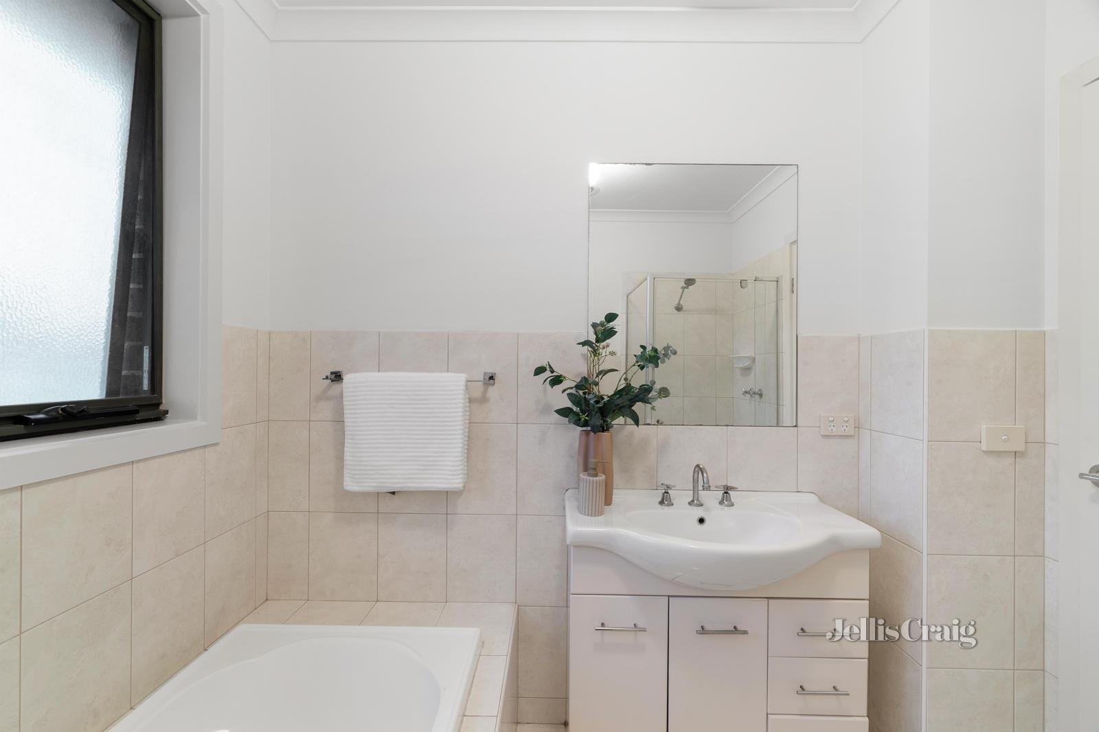 34 Seaview Crescent, Mulgrave image 10