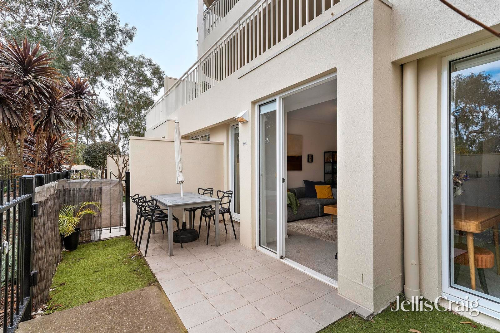 3/4 Seisman Place, Port&nbsp;Melbourne image 1