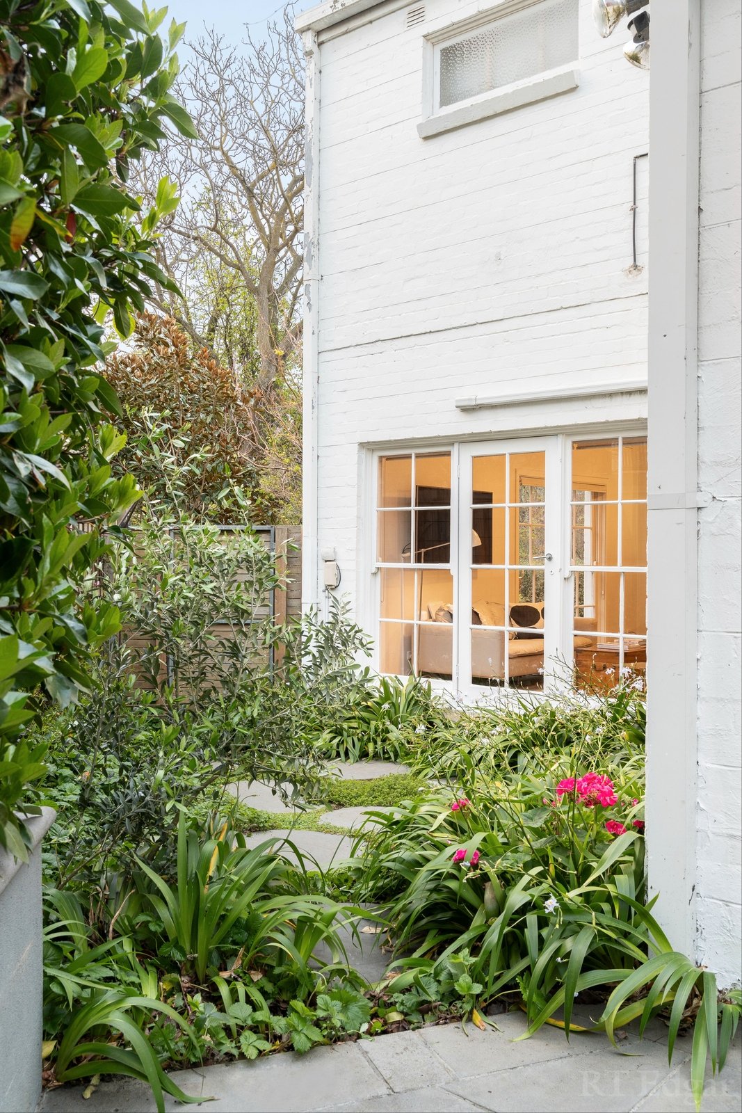 Property Gallery Thumbnail 9