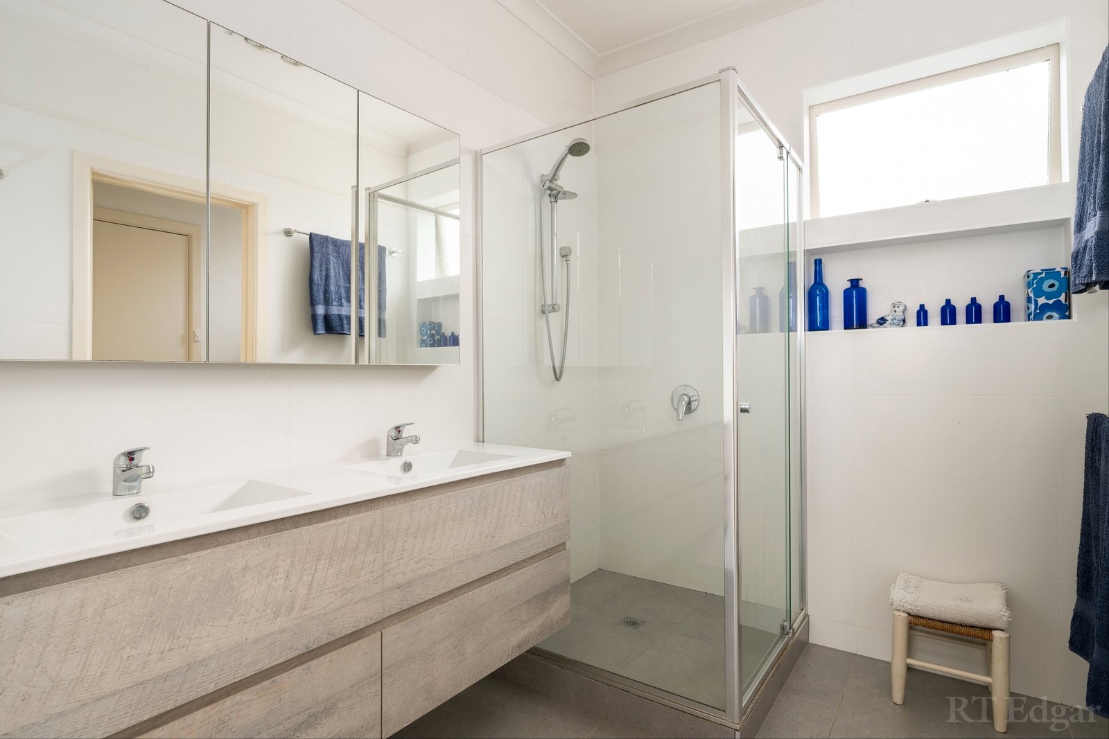 Property Gallery Thumbnail 13