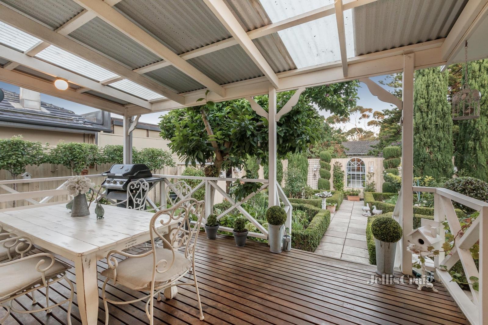 34 Smith Street, Hampton image 4