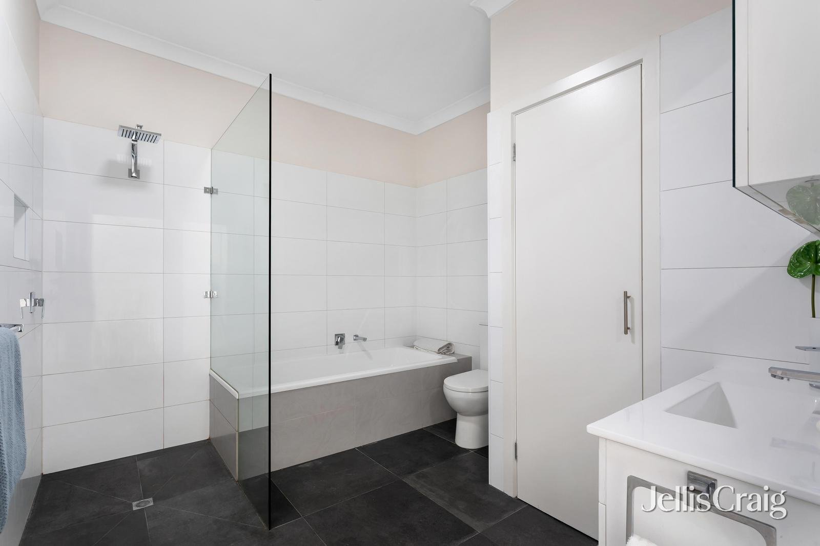 34 South Avenue, Bentleigh image 10