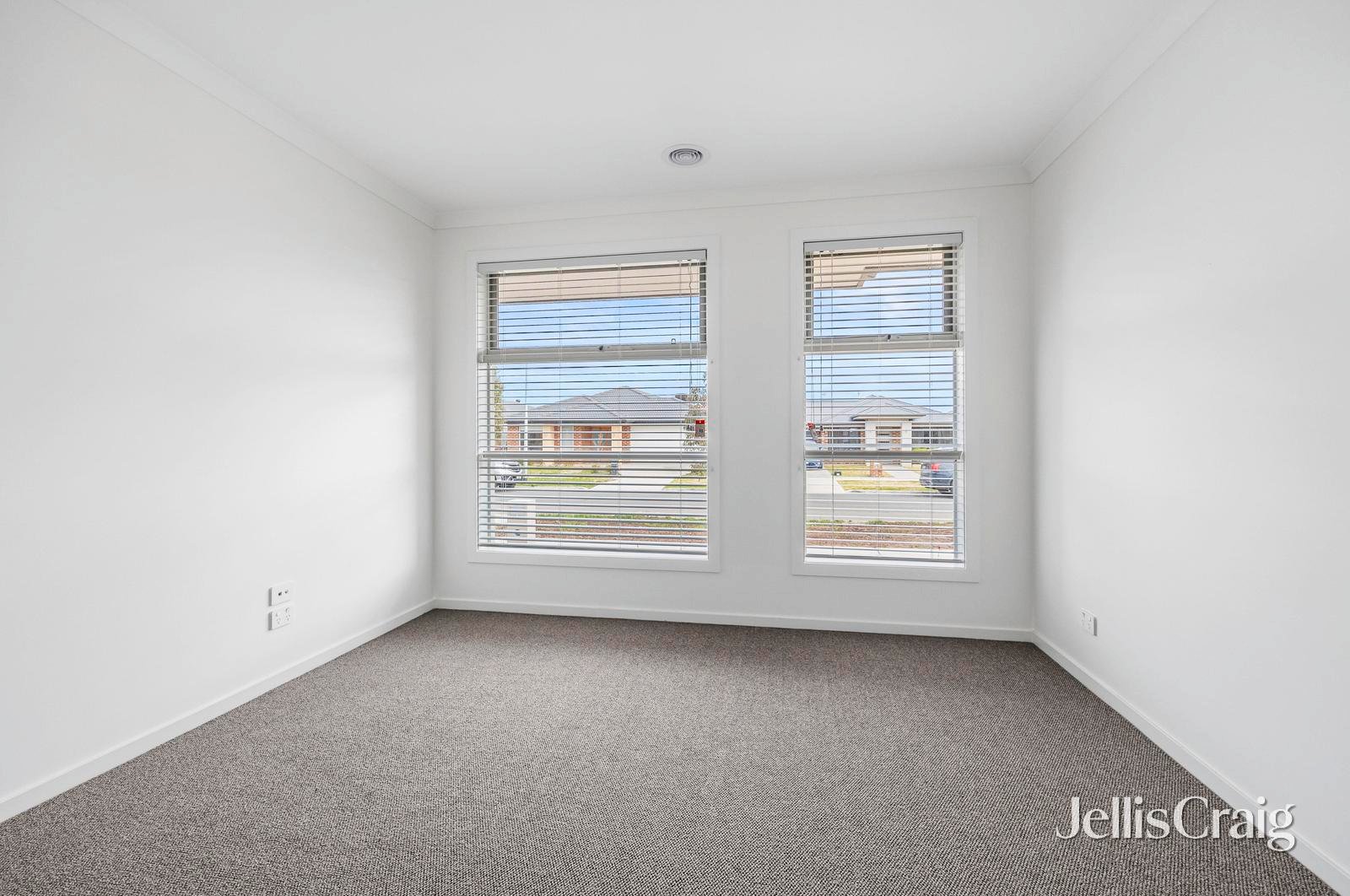 34 Steamboat Avenue, Winter Valley image 5