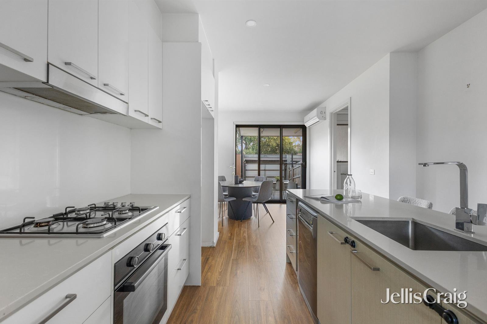 34 Stellar Place, Bundoora image 5
