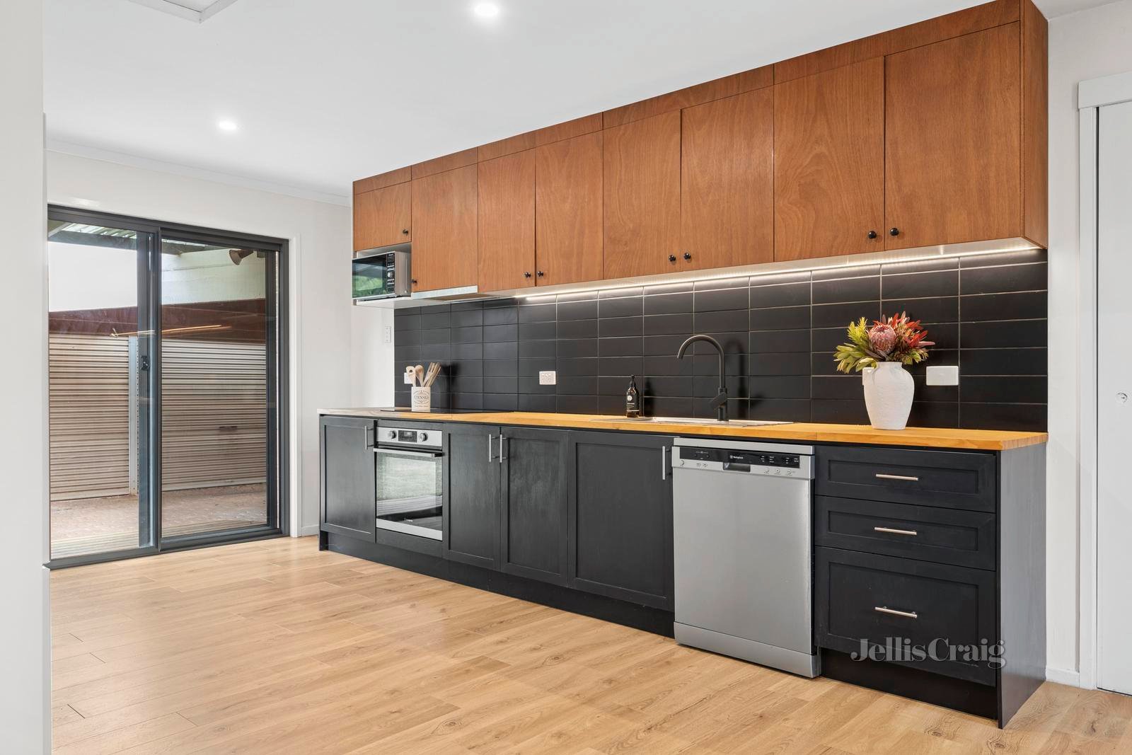 34 Stuart Drive, Woodend image 5