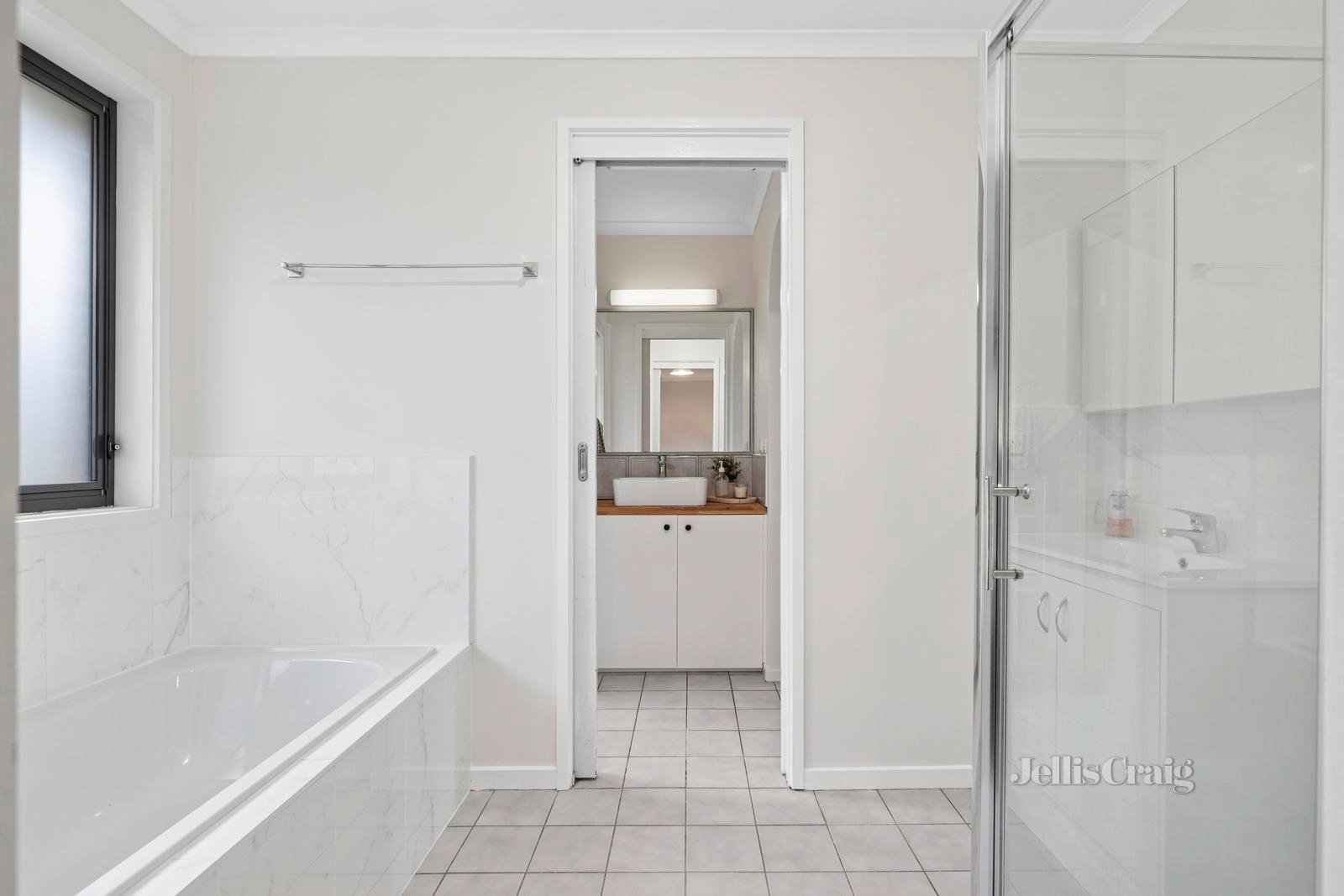 34 Stuart Drive, Woodend image 9