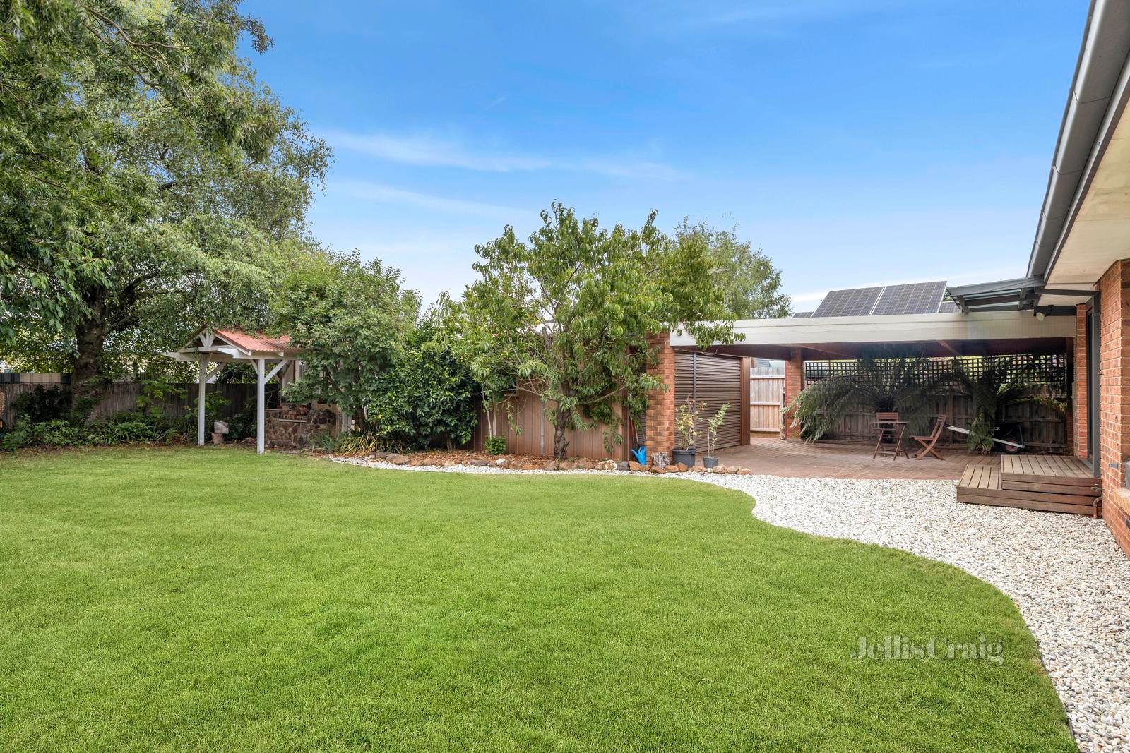 34 Stuart Drive, Woodend image 12
