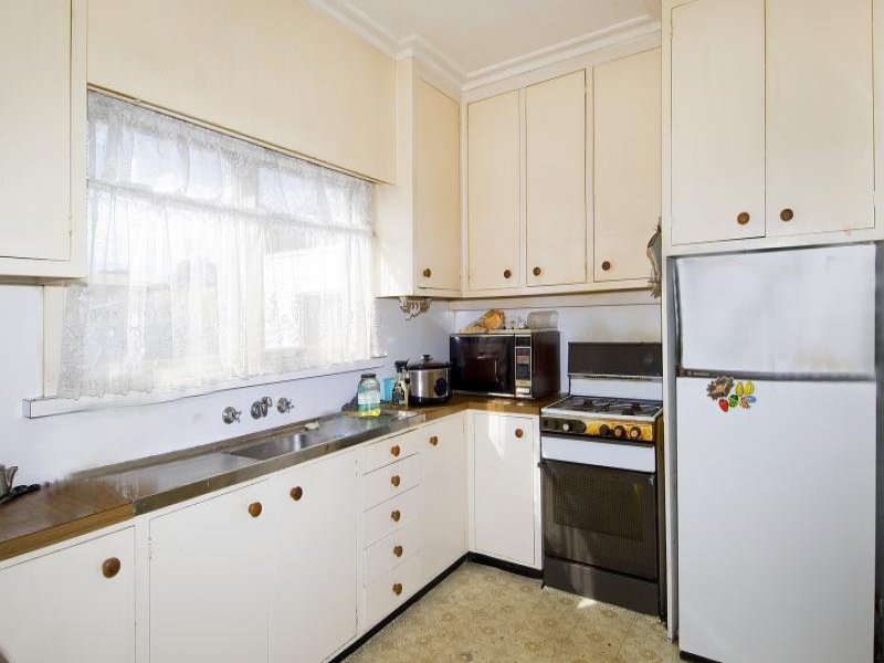 34 Stubbs Avenue, North Geelong image 2