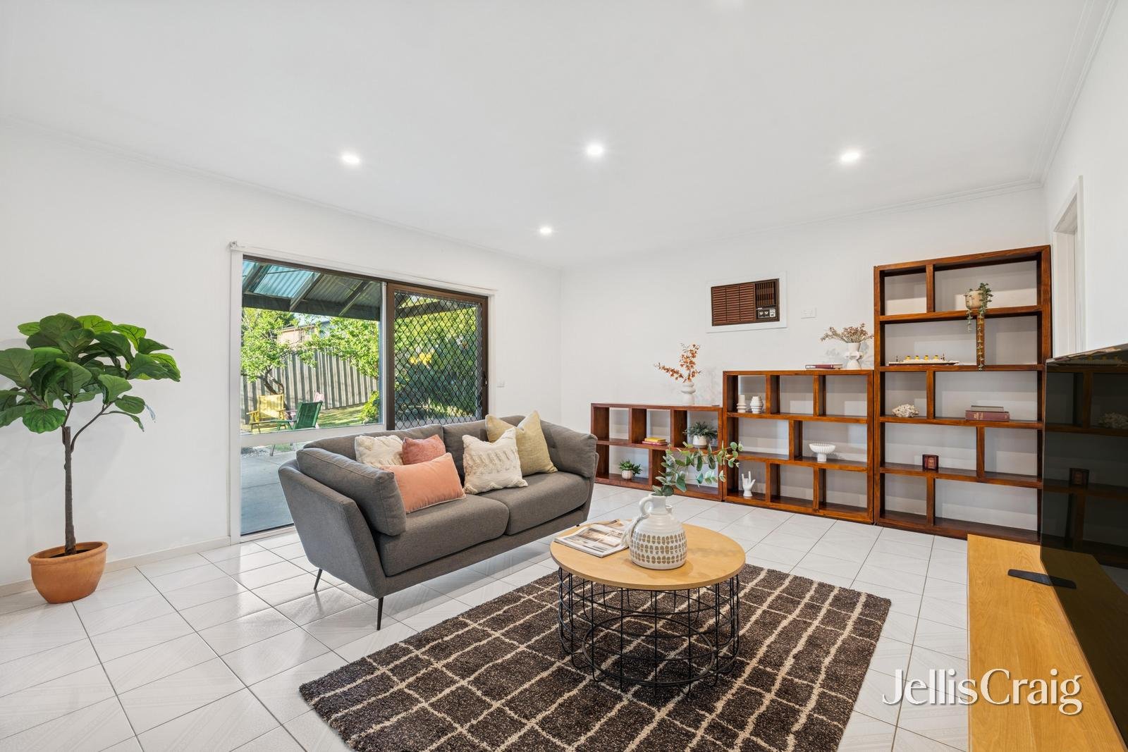 34 Sugarloaf Drive, Chirnside Park image 3