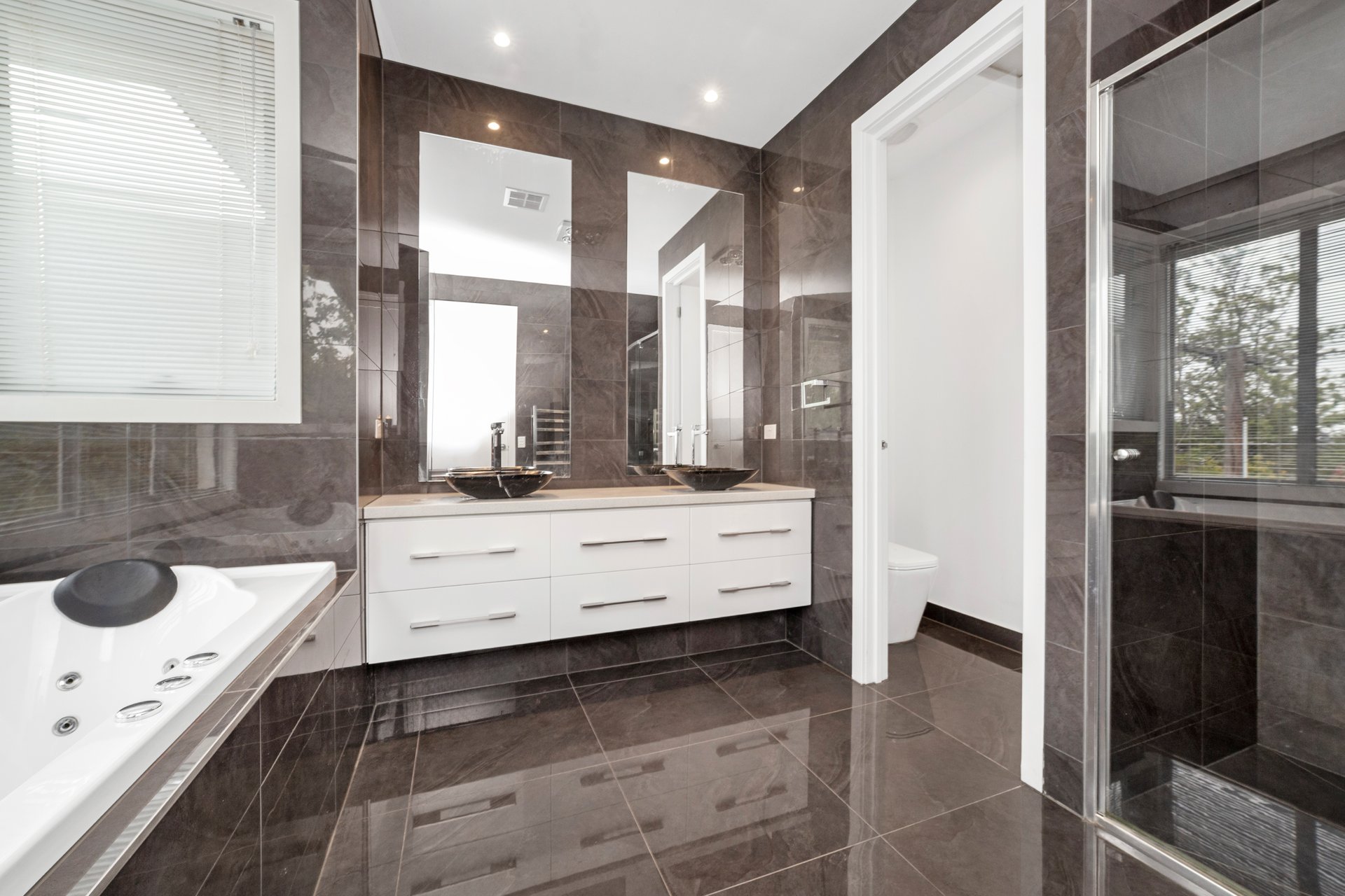 34 Surrey Rd  Mount Waverley