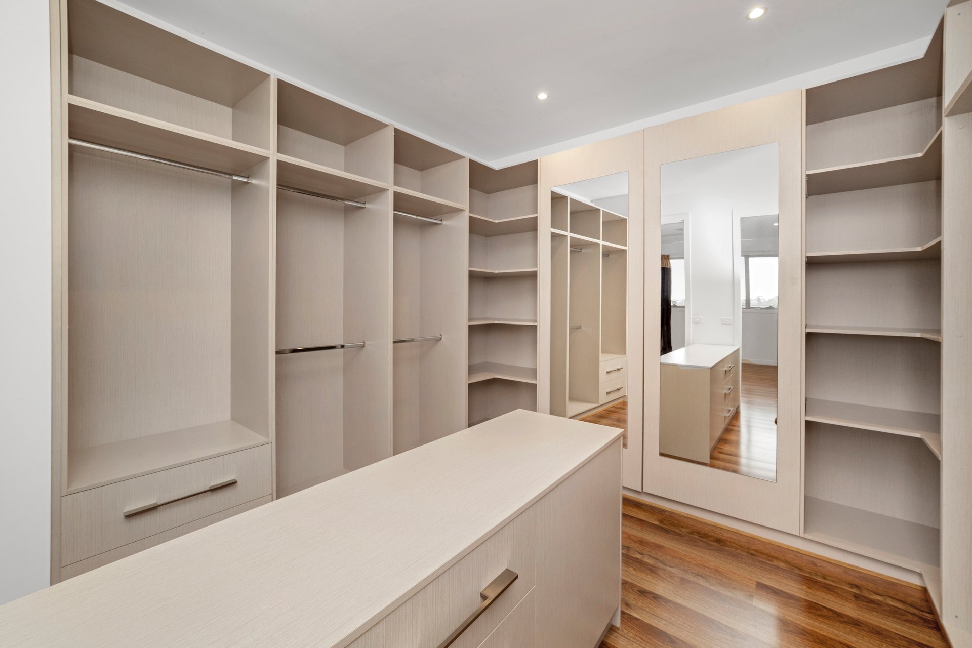 34 Surrey Rd  Mount Waverley