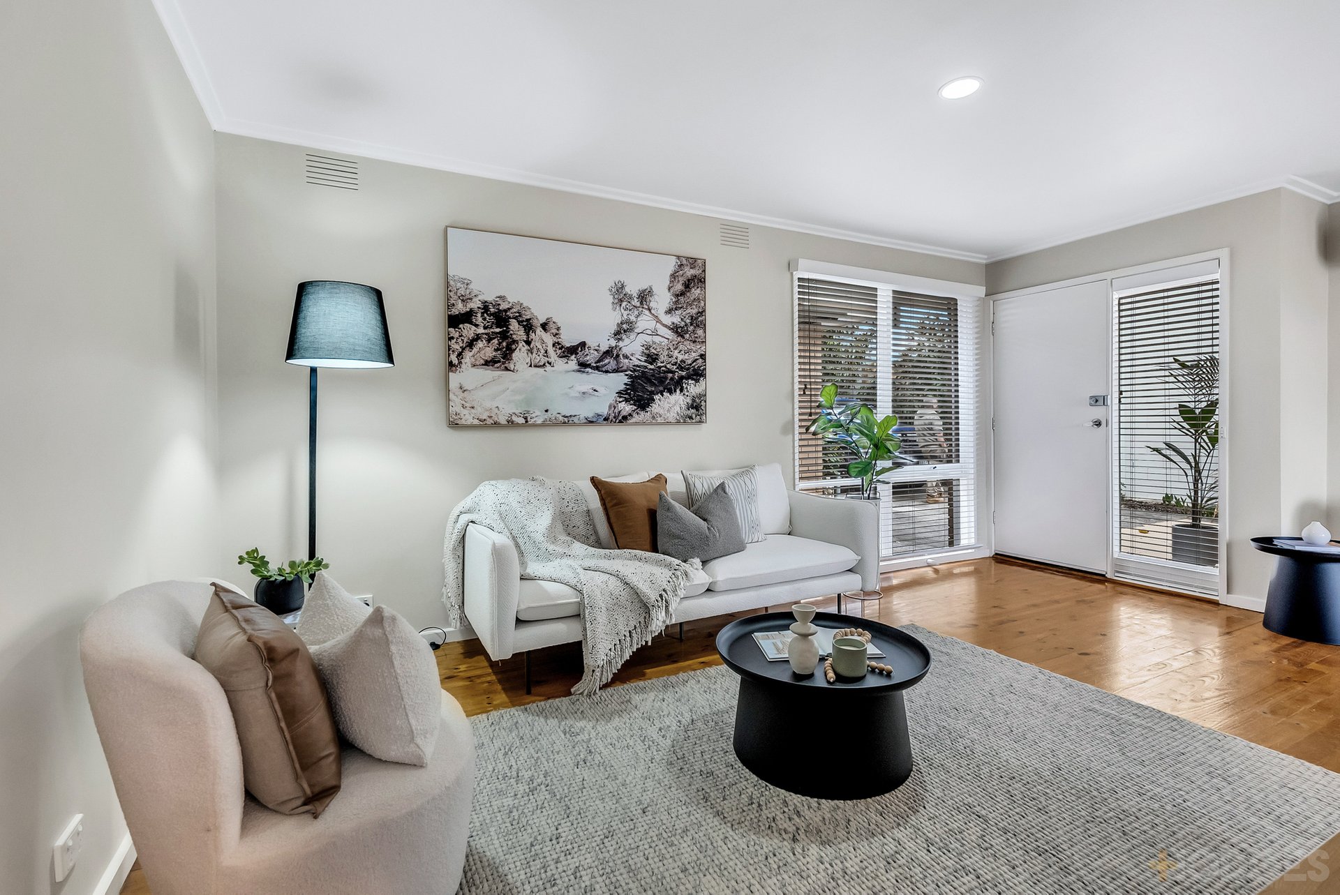 3 / 4 The Corso  Parkdale