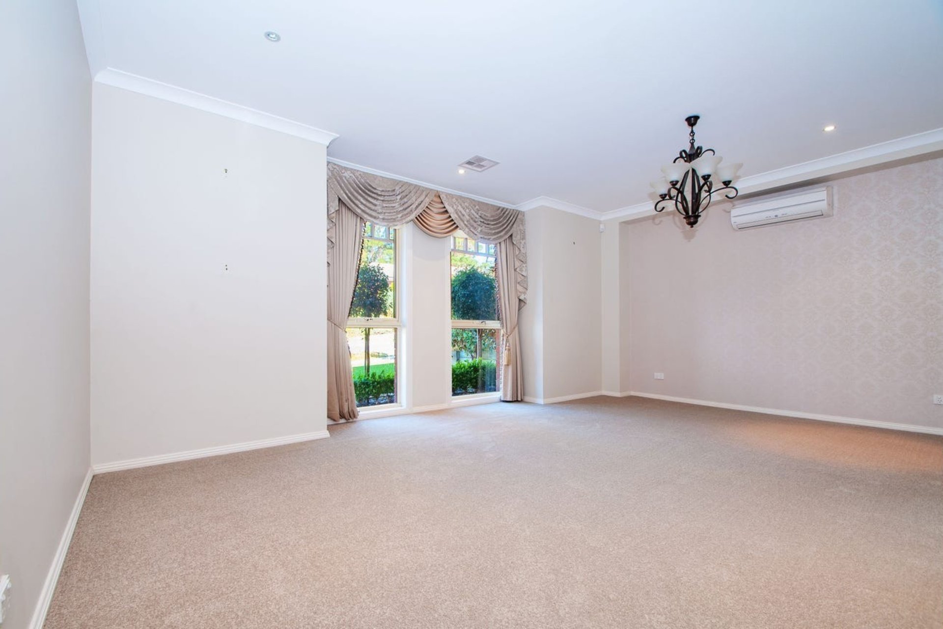 34 Tudor Drive, Mooroolbark image 7