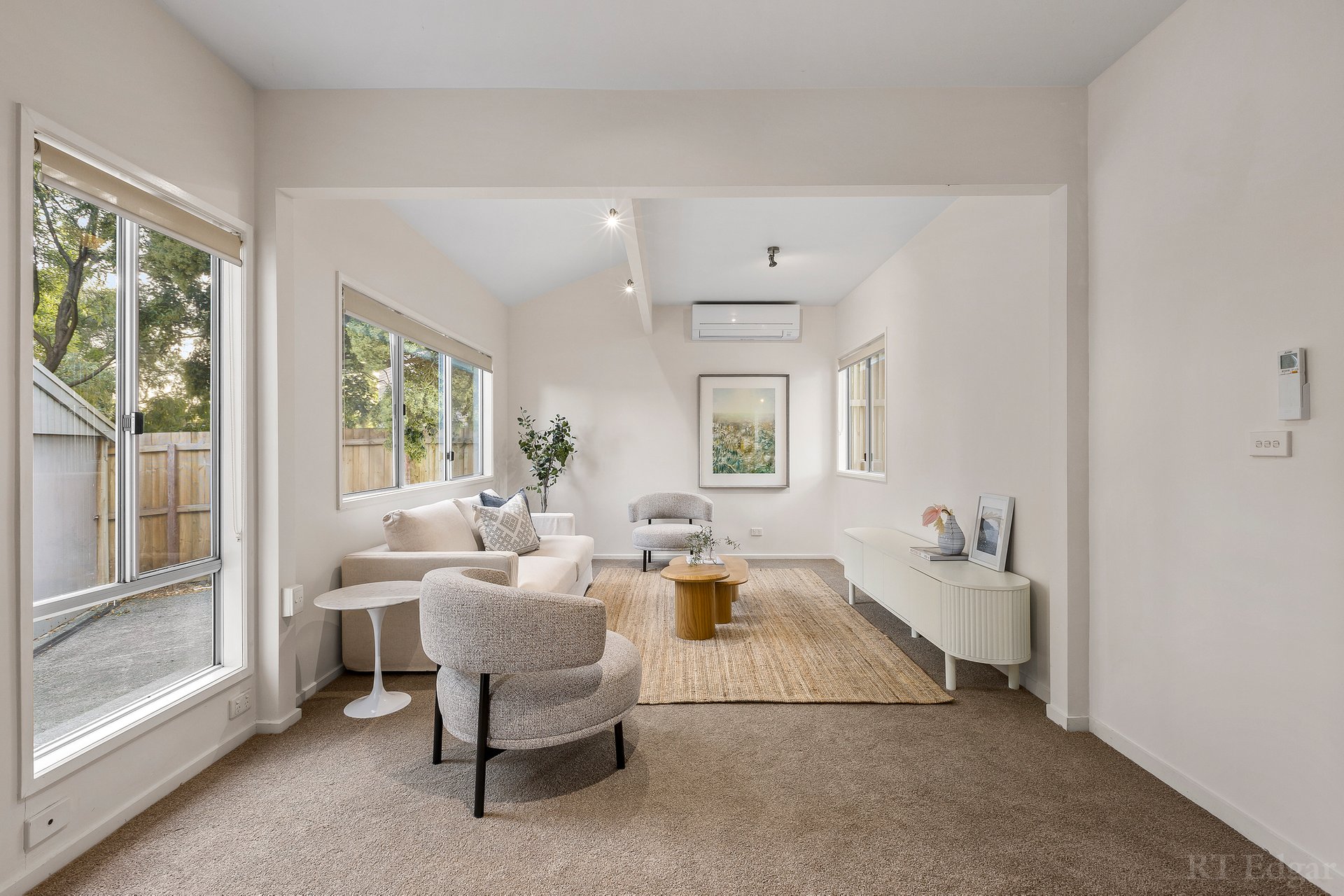 Property Gallery Thumbnail 9