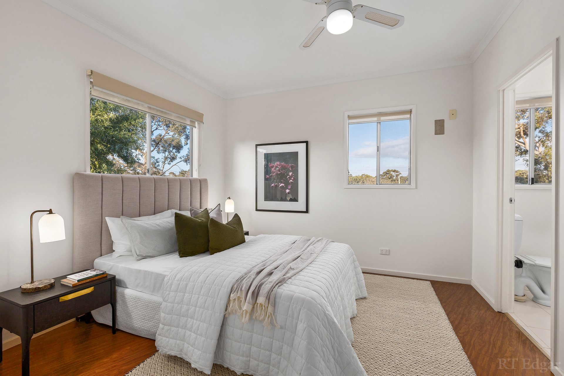 Property Gallery Thumbnail 11