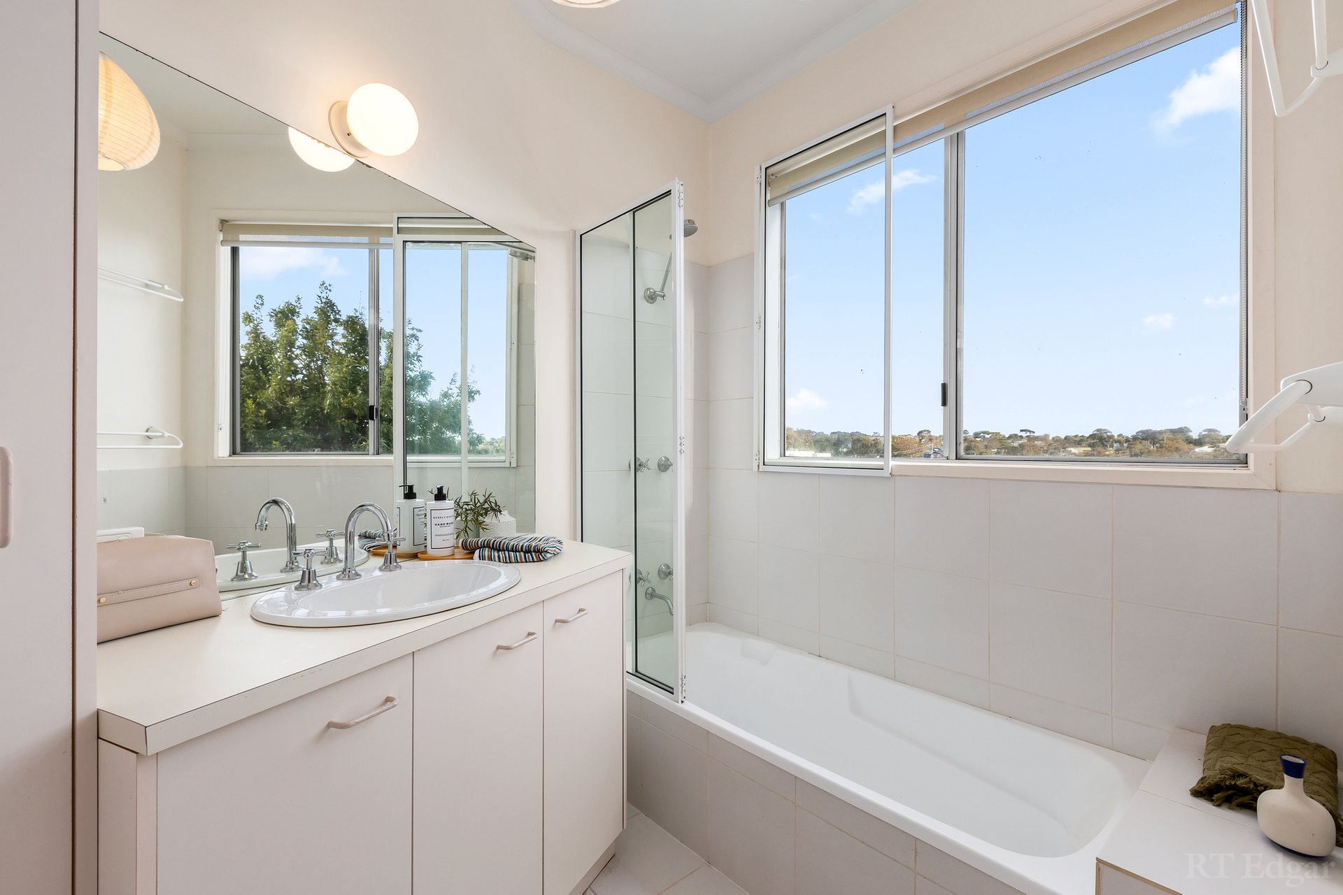 Property Gallery Thumbnail 12