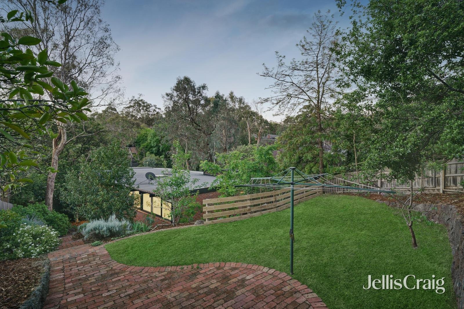 34 Valonia Drive, Eltham image 15