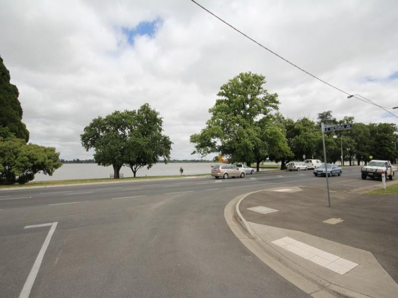 34. Victoria Avenue, Lake Wendouree image 13