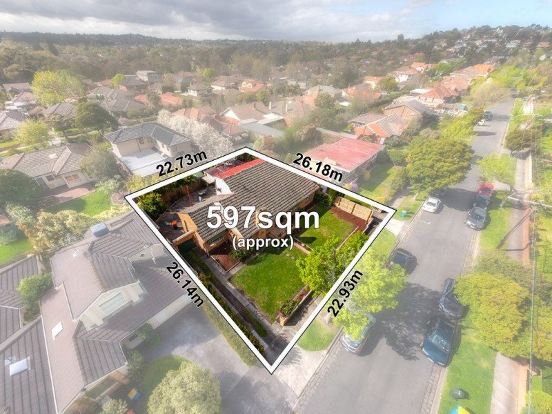 34 Violet Grove, Kew East image 2