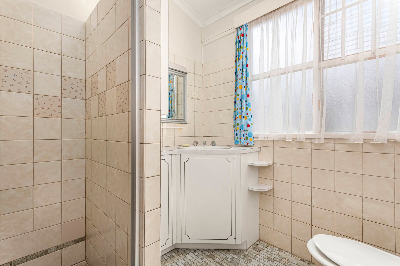 Property Gallery Thumbnail 9