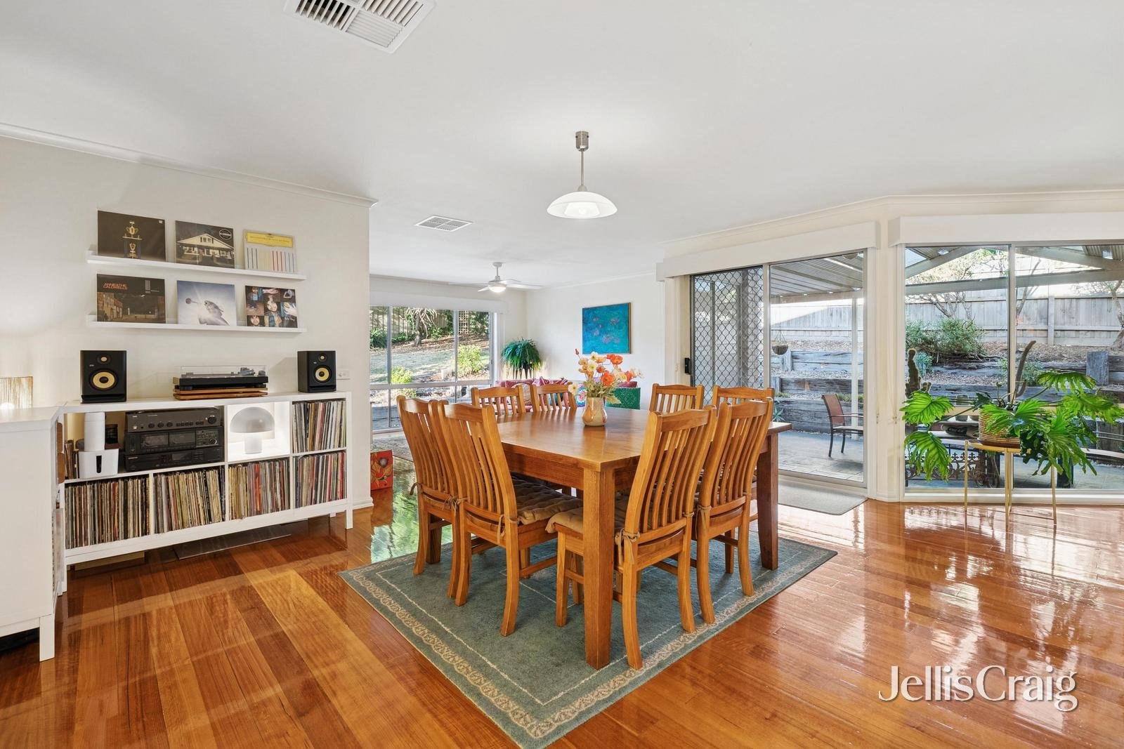 34 Wellington Park Drive, Warranwood image 3