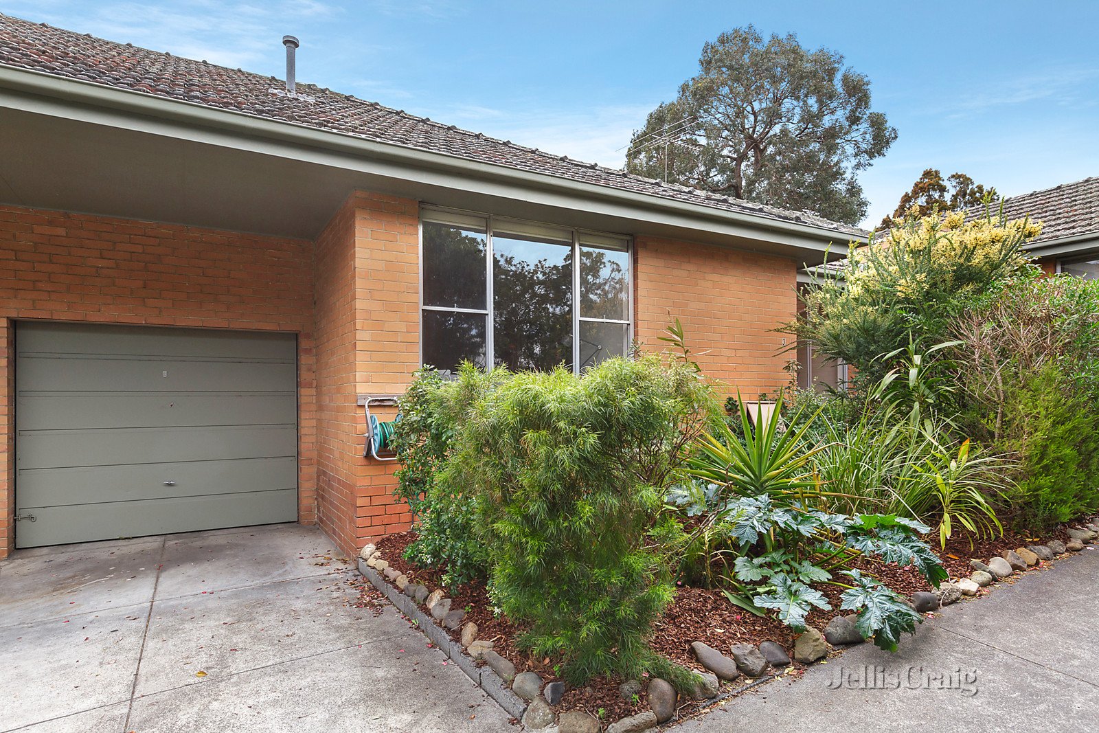 3/4 Westminster Street, Balwyn image 2