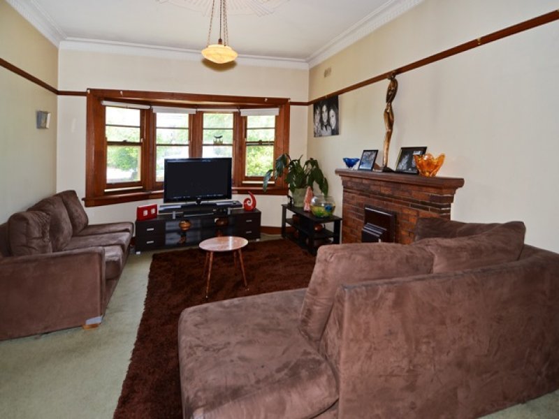 34 William Street, Newtown image 2
