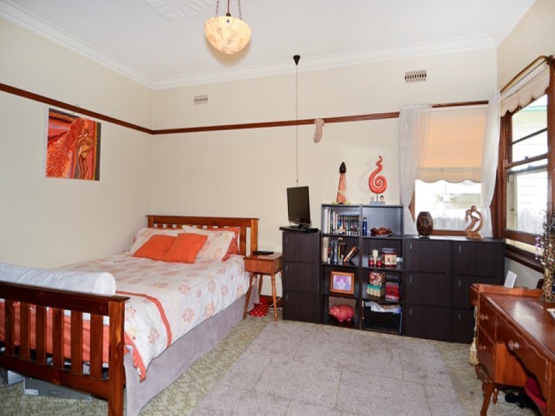 34 William Street, Newtown image 6