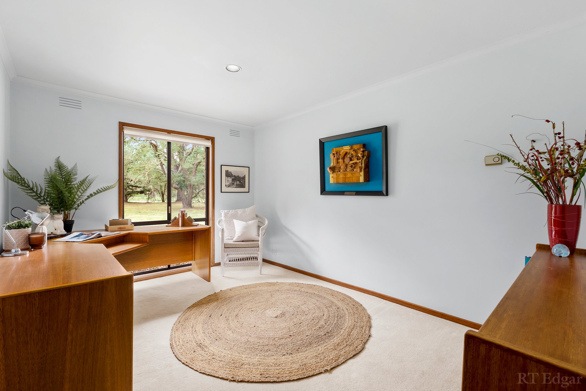 Property Gallery Thumbnail 16