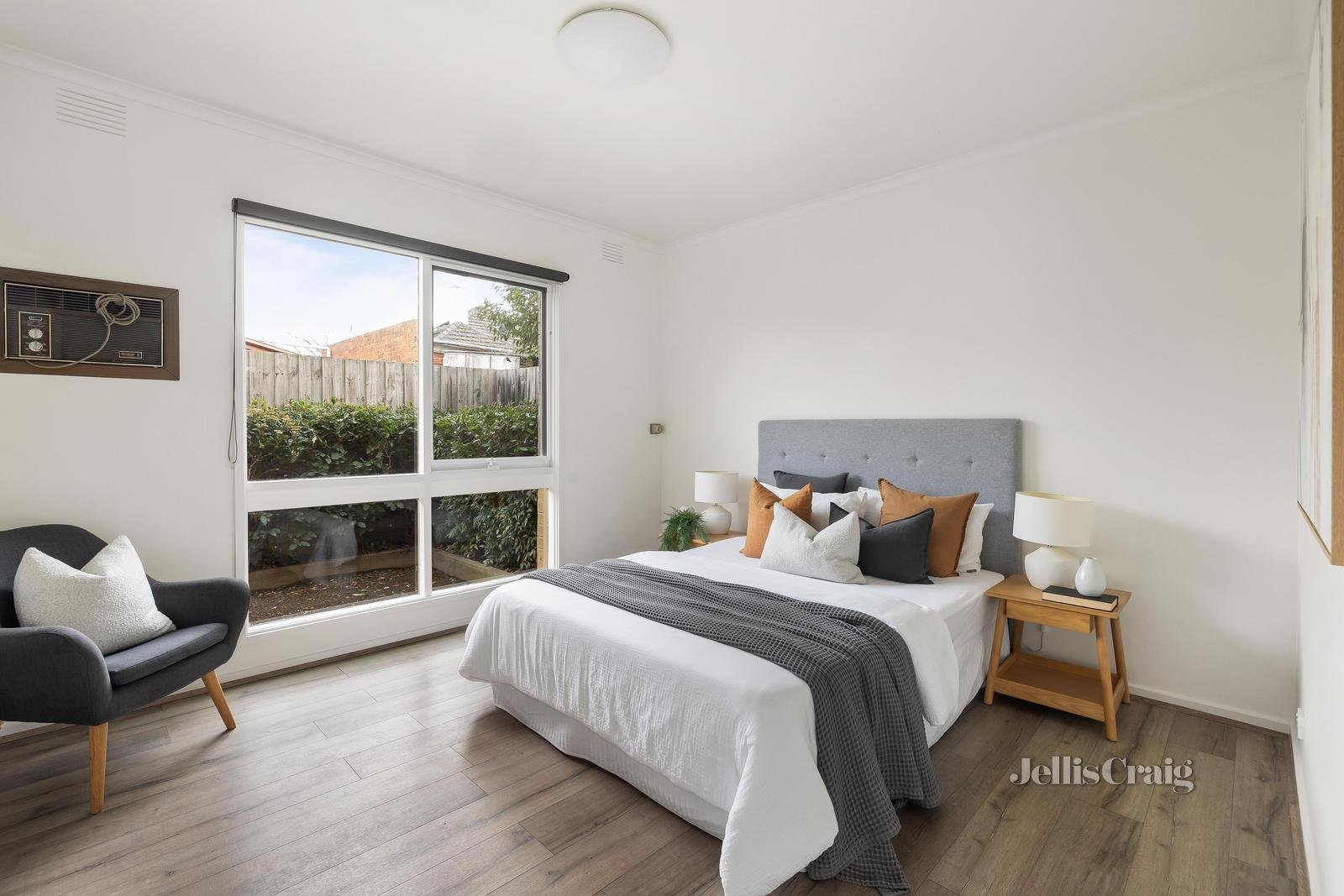 3/4 Wynyeh Street, Malvern East image 5