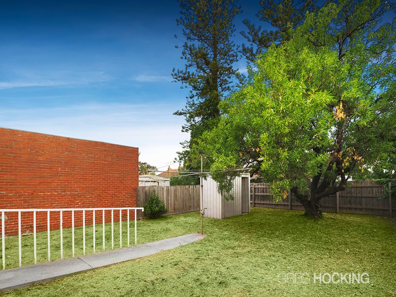 340 Howe Parade, Port Melbourne image 2