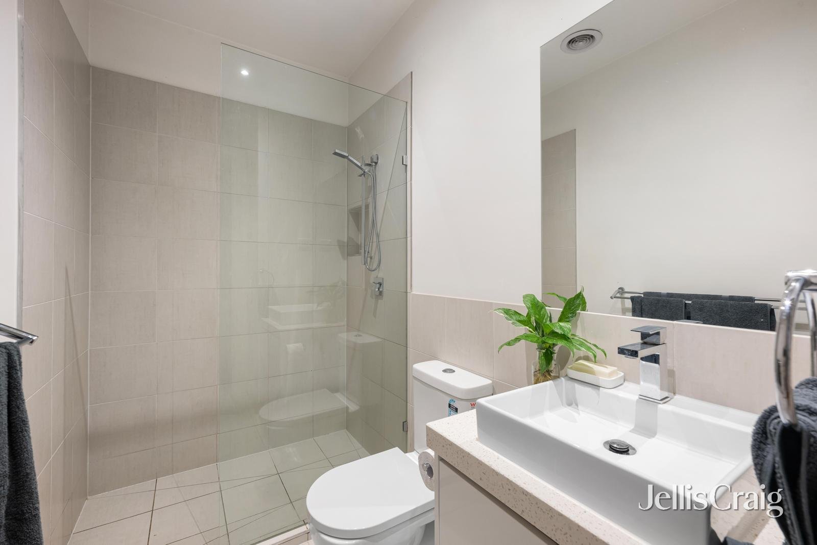 3/40 Linsey Street, Coburg image 8