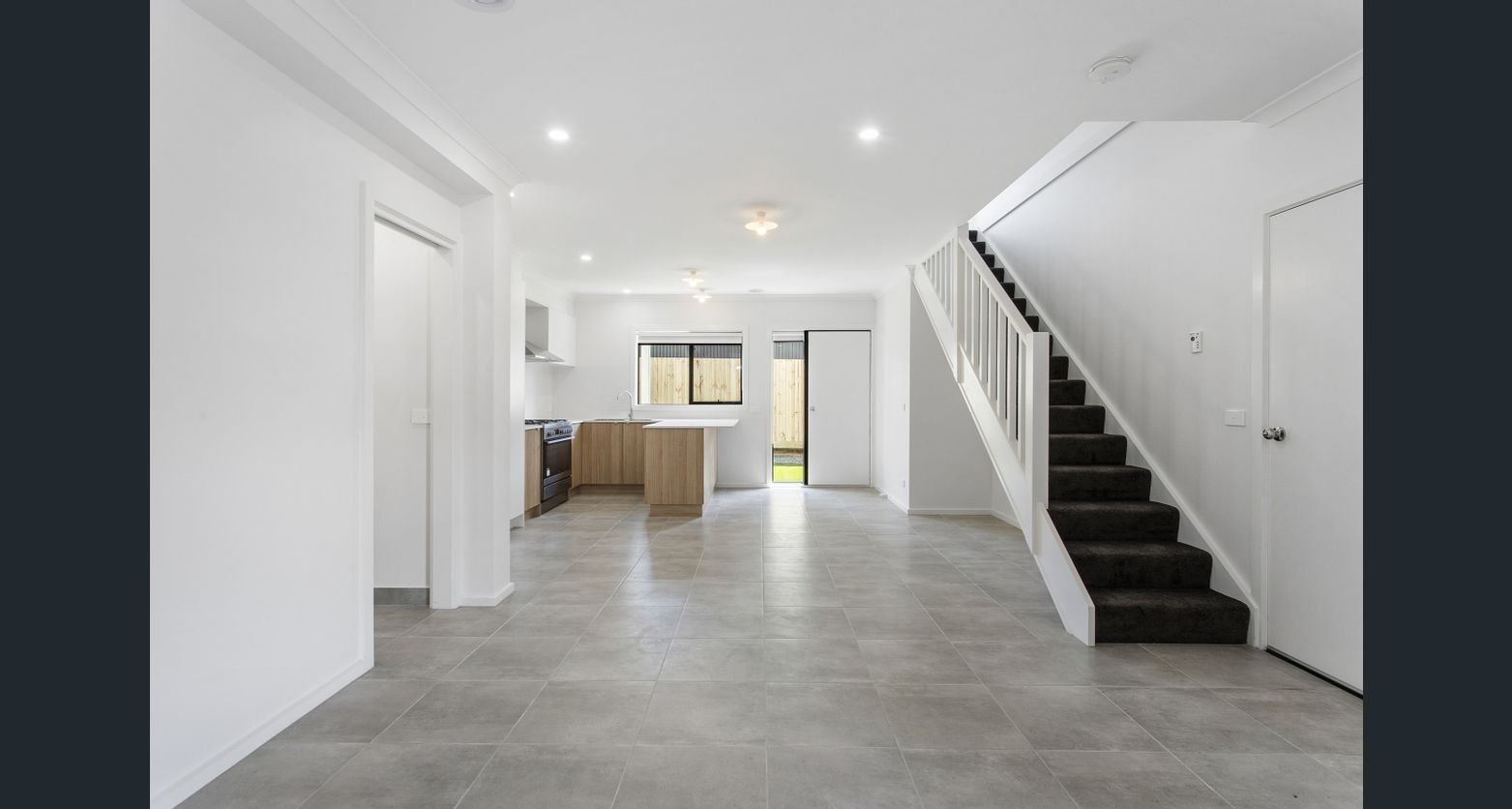 3/401 Shannon Avenue, Newtown image 2