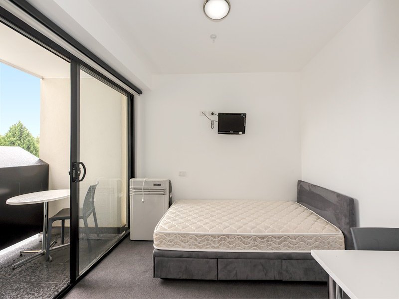 340/484 Elgar Road, Box Hill image 2