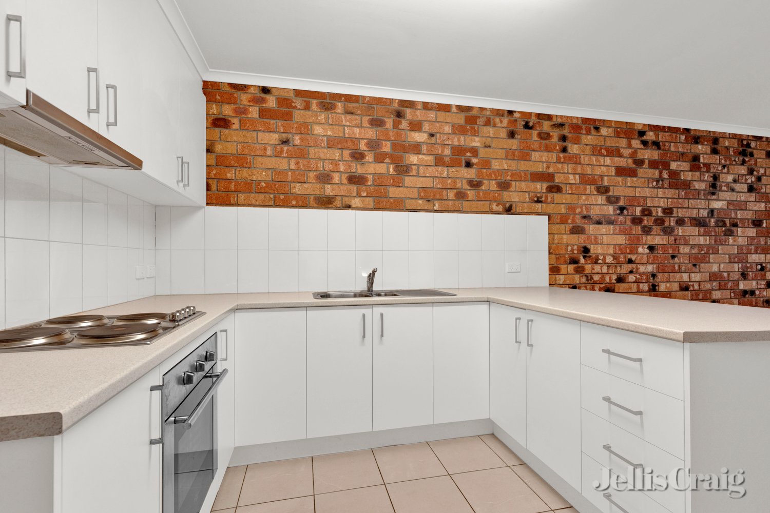 3/41-43 Alma Street, Lower Plenty image 2