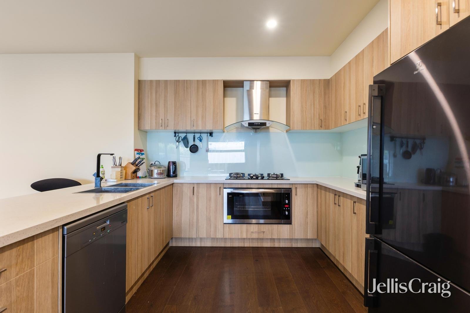 3/41 Russell Crescent, Doncaster East image 3