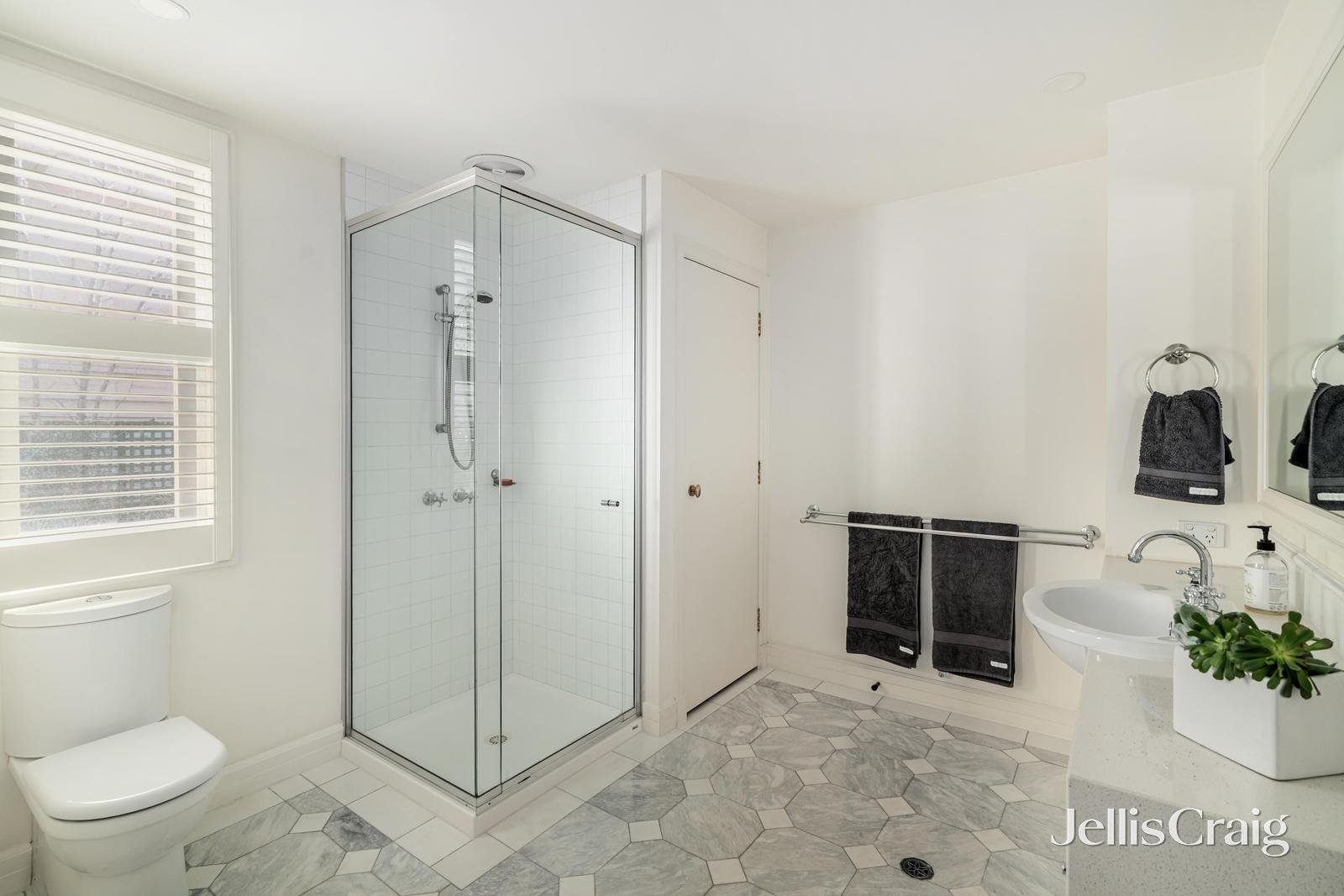 34/12 Copelen Street, South Yarra image 6